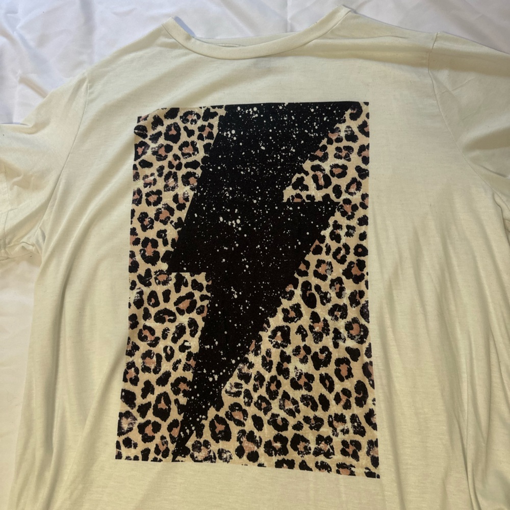 SHEIN Cream Leopard Print Tee with Black Lightning Bolt